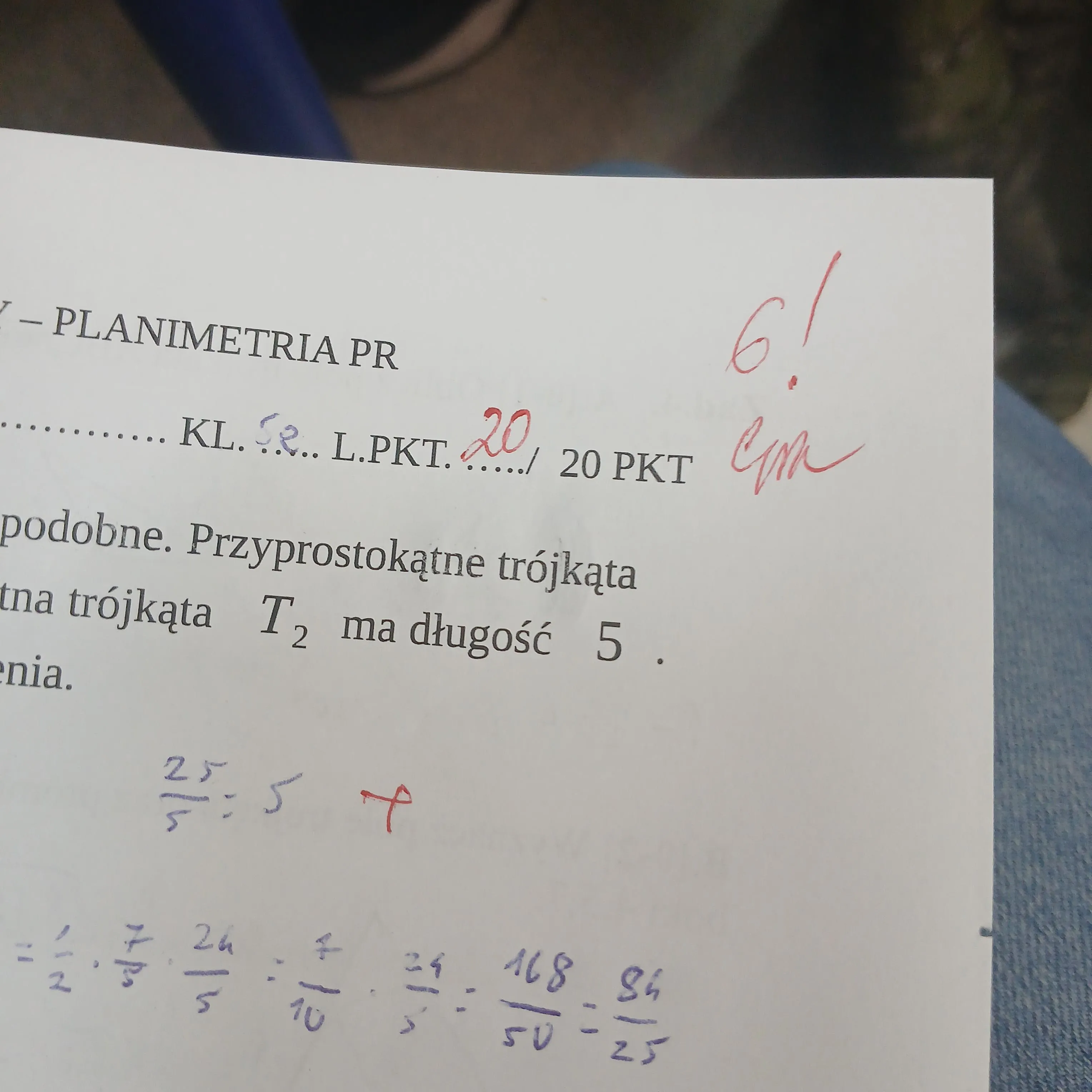 Koledzy czemu dostalem 720 z matematyki czy ta pani wie ze 6 to najwieksza ocena a nie 720 o co chodzi chyba jetsem jakis specjalny