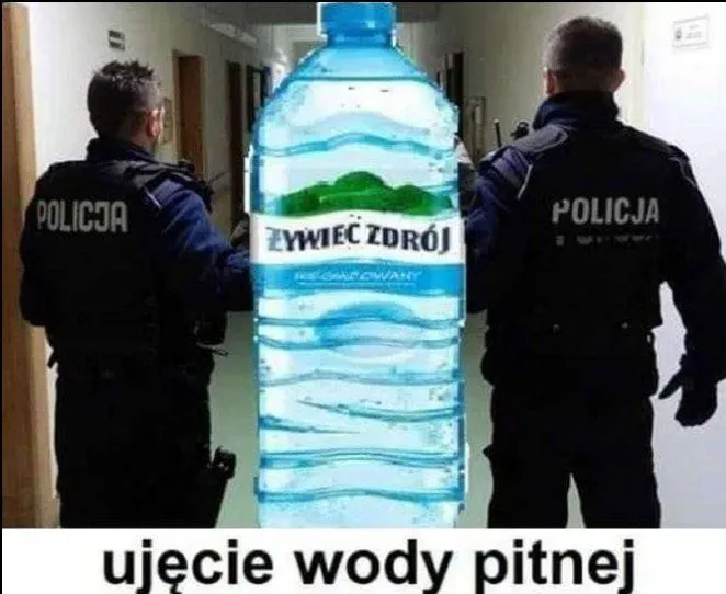 Podobno oblewal ludzi wodą