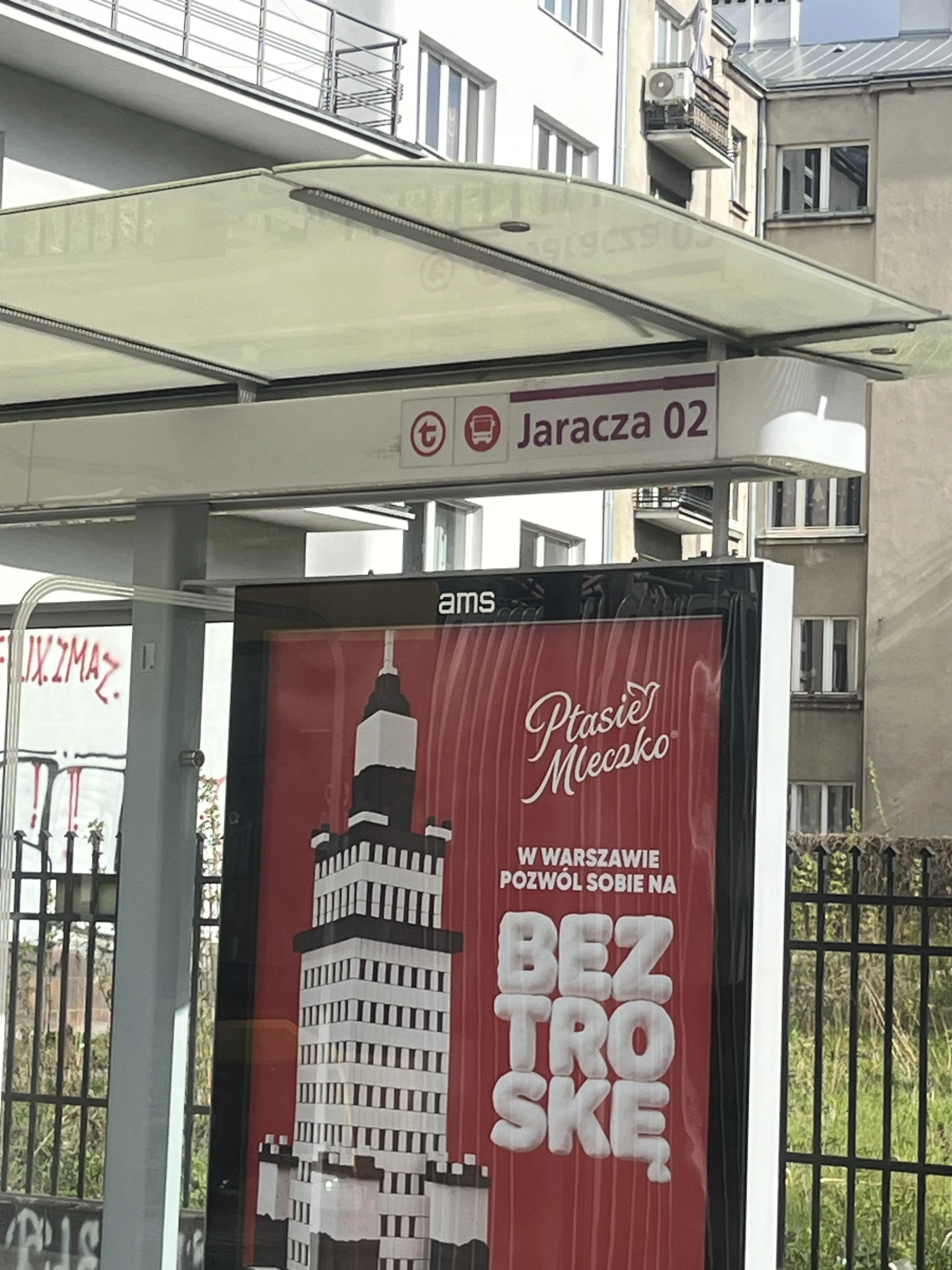 pierfsze skótki óstafy o mariguanen… co nastempne??!! ólica św. mefedroniarza???!!! prośimy o wyjasinienia panie petró!!!